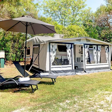 Kemping Bauer Caravan In Fkk Solaris *