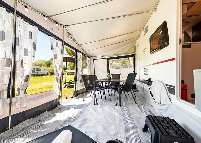 Kemp Bauer Caravan In Fkk Solaris *