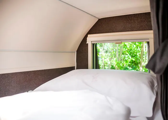 Bauer Caravan In Fkk Solaris *