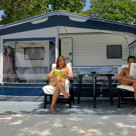 Campsite Bauer Caravan In Fkk Solaris *
