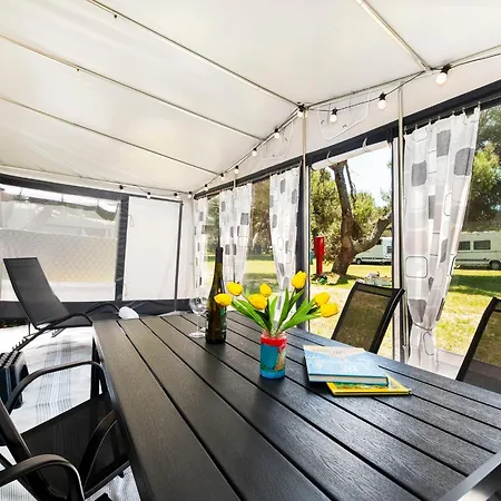 Bauer Caravan In Fkk Solaris مكان تخييم *