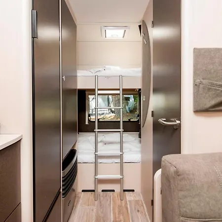 Bauer Caravan In Fkk Solaris *