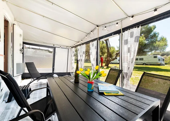 Bauer Caravan In Fkk Solaris مكان تخييم *