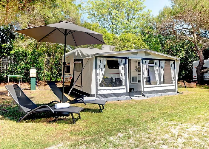 Kamp alanı Bauer Caravan In Fkk Solaris *